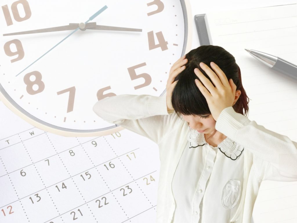 社労士の資格取得中に体験したストレス太りと肌荒れなどで苦労したお話です。